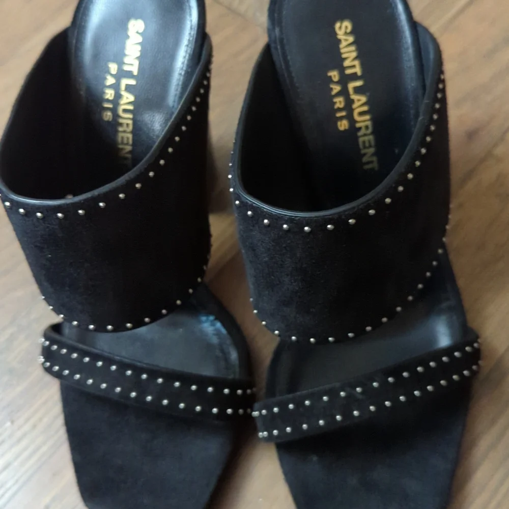 Shoe - Picture 5 of 5